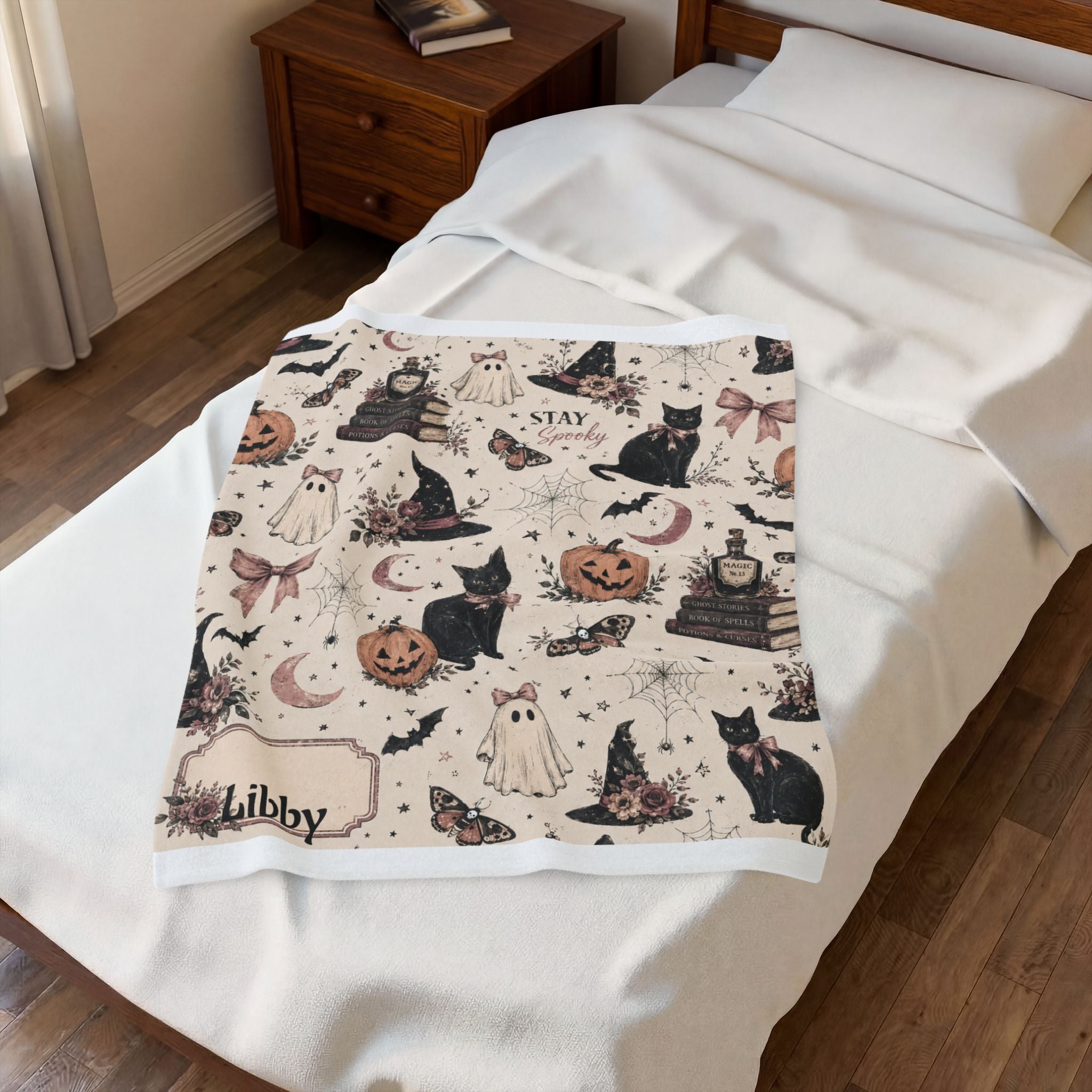 Spooky Vintage Halloween Pattern Velveteen Plush Blanket
