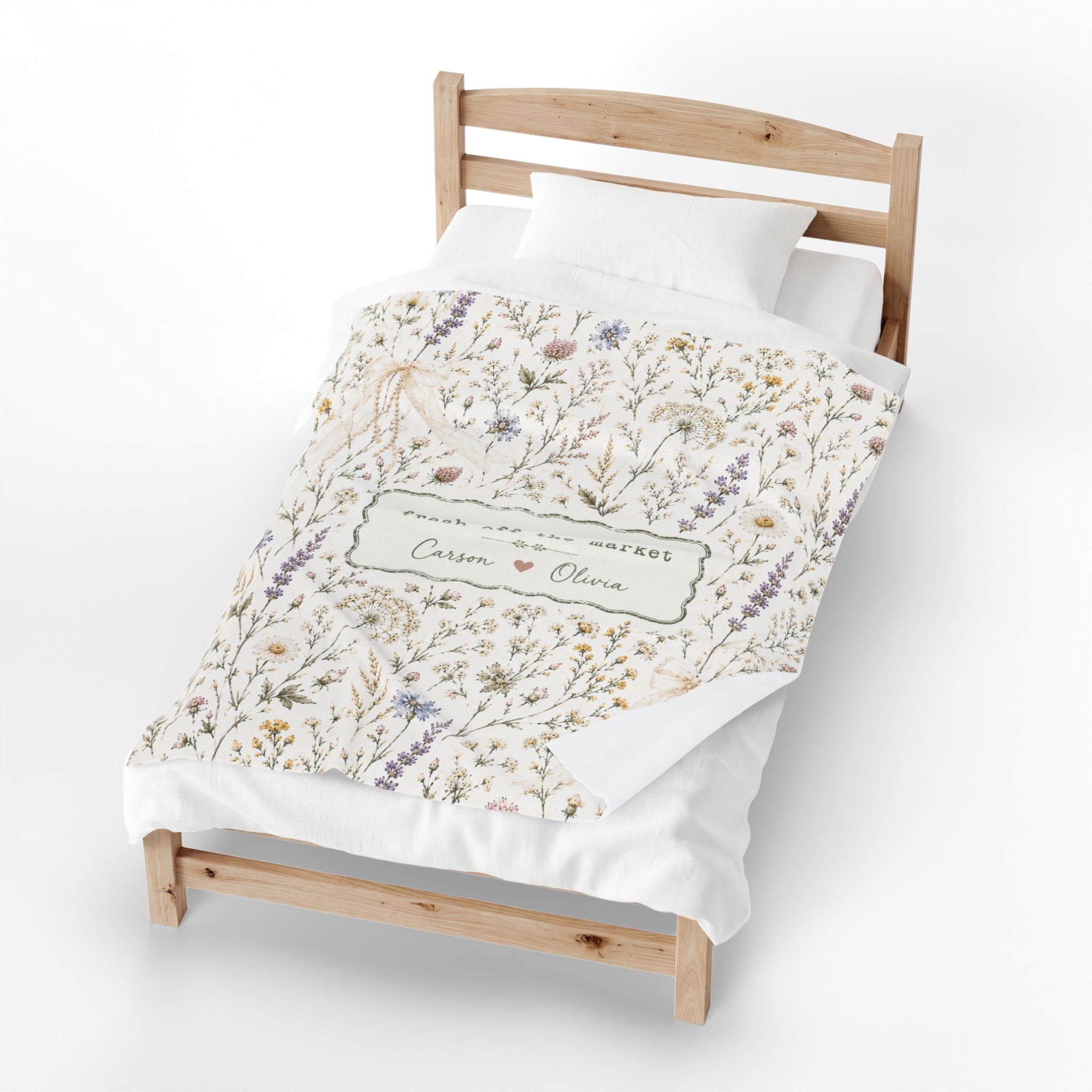 Wildflower Pattern Velveteen Plush Blanket | personalized name label