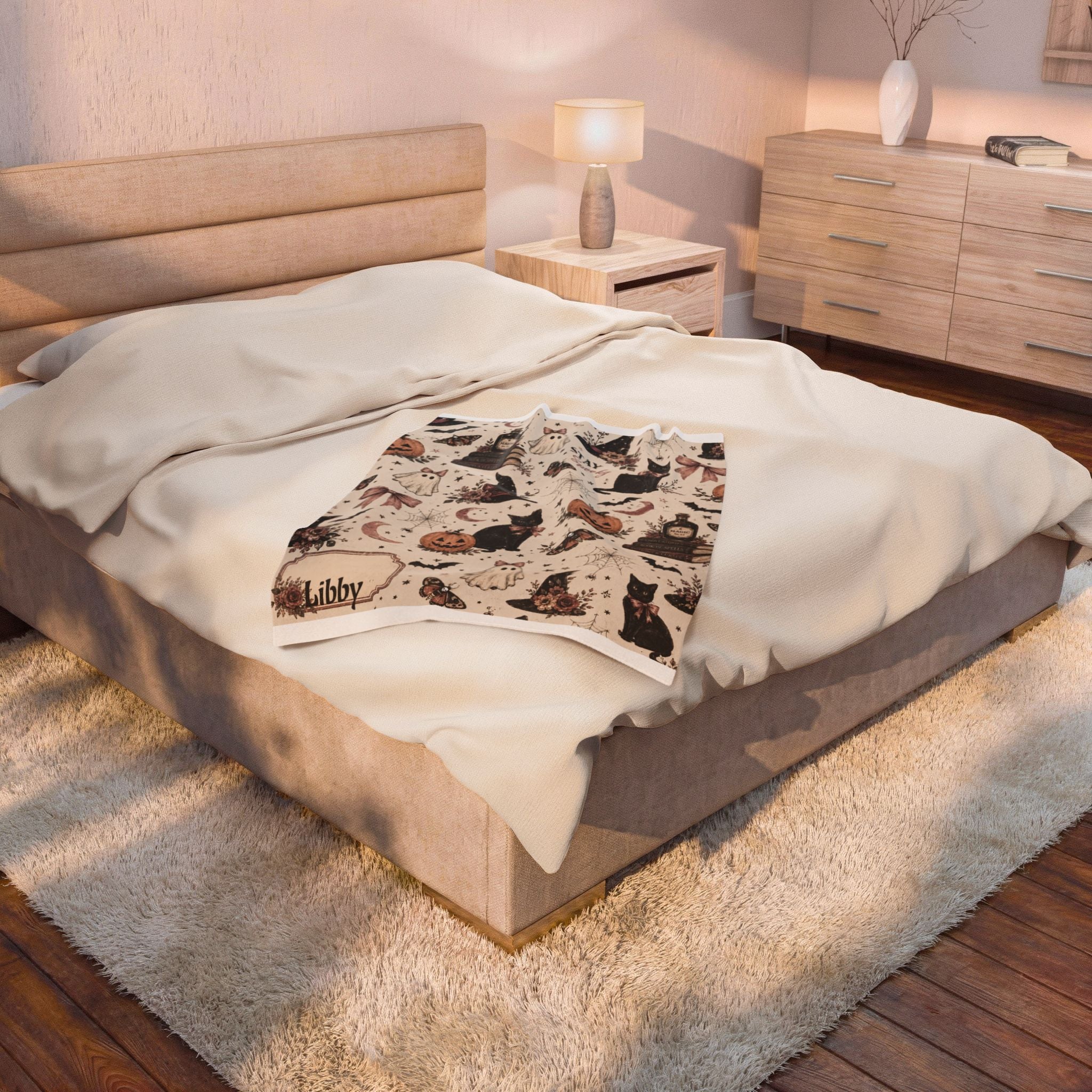 Spooky Vintage Halloween Pattern Velveteen Plush Blanket